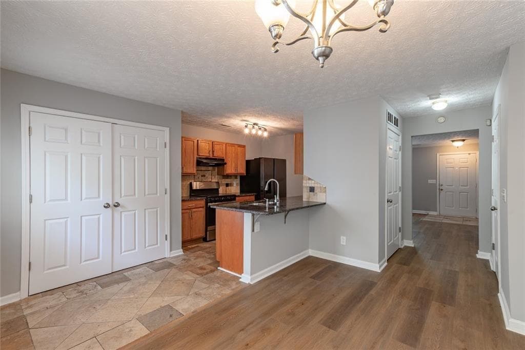 3 bedroom, 3 bathroom, 1,340 sq ft townhouse for rent at 5550 Strathmoor Manor Circle, Lithonia, GA 30058 for $1,675 a month — photo 9