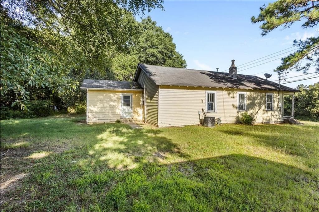 2 bedroom, 1 bathroom, 956 sq ft single family residence under contract at 1838 Cedartown Highway, Rockmart, GA 30153 — photo 8