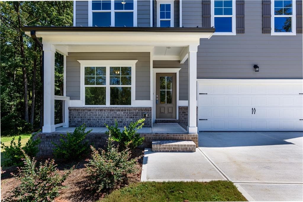 4 bedroom, 3 bathroom, 1,900 sq ft single family residence under contract at 130 Mountain Creek Lane, Maysville, GA 30558 — photo 4