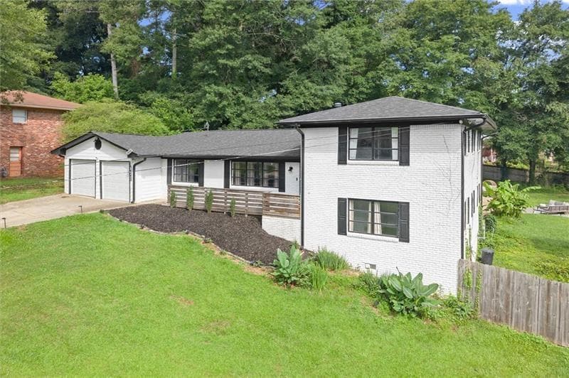 4 bedroom, 2 bathroom, 3,189 sq ft single family residence for sale at 1089 Worley Drive, Marietta, GA 30066 — photo 2