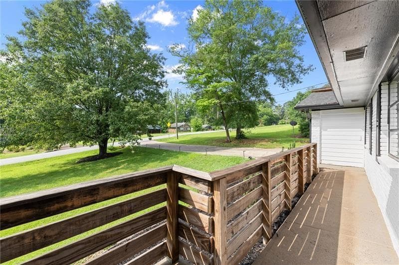 4 bedroom, 2 bathroom, 3,189 sq ft single family residence for sale at 1089 Worley Drive, Marietta, GA 30066 — photo 3