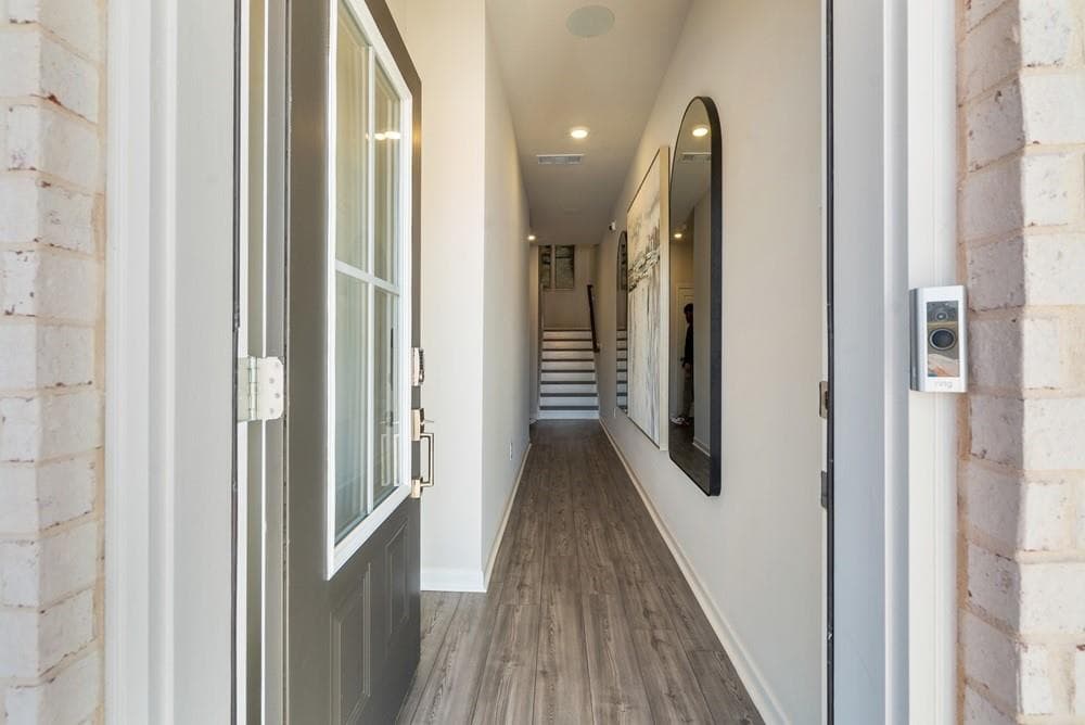 3 bedroom, 4 bathroom, 1,967 sq ft townhouse for sale at 6122 Wayburn Street, Tucker, GA 30084 — photo 6
