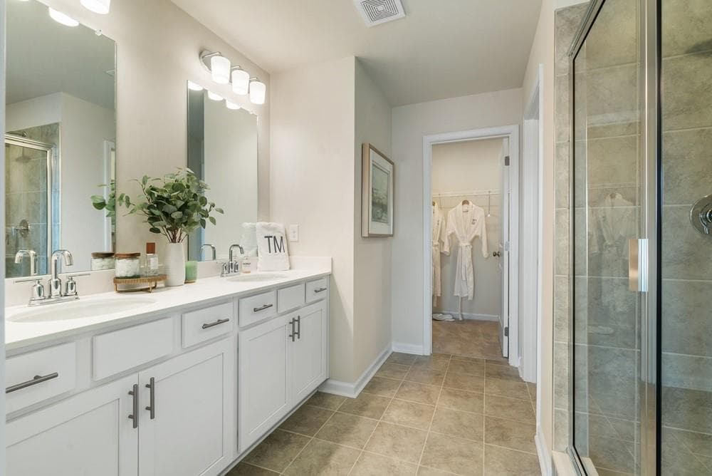 3 bedroom, 4 bathroom, 1,967 sq ft townhouse for sale at 6122 Wayburn Street, Tucker, GA 30084 — photo 5