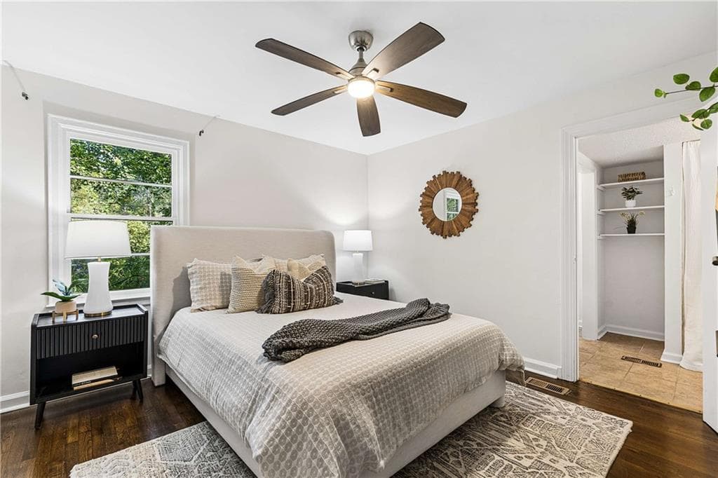 3 bedroom, 2 bathroom, 1,135 sq ft single family residence for sale at 765 Iris Terrace, Decatur, GA 30033 — photo 3