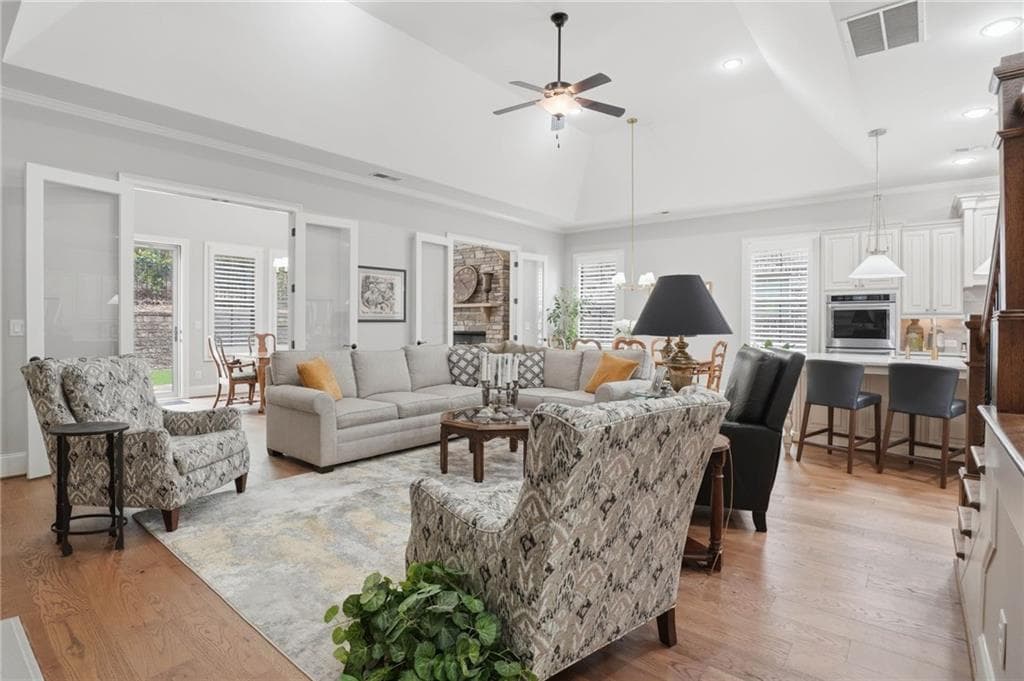 3 bedroom, 4 bathroom, 3,121 sq ft single family residence for sale at 5925 Overlook Club Circle, Suwanee, GA 30024 — photo 8