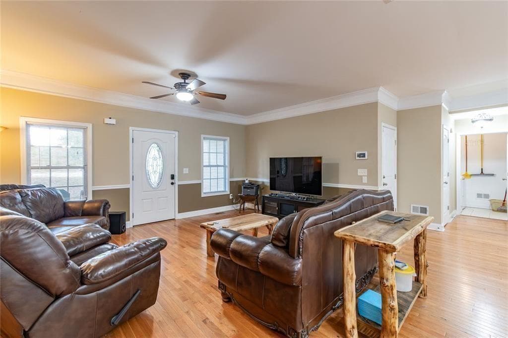 4 bedroom, 2 bathroom, 1,754 sq ft single family residence for sale at 2208 Clarendon Court, Conyers, GA 30012 — photo 8