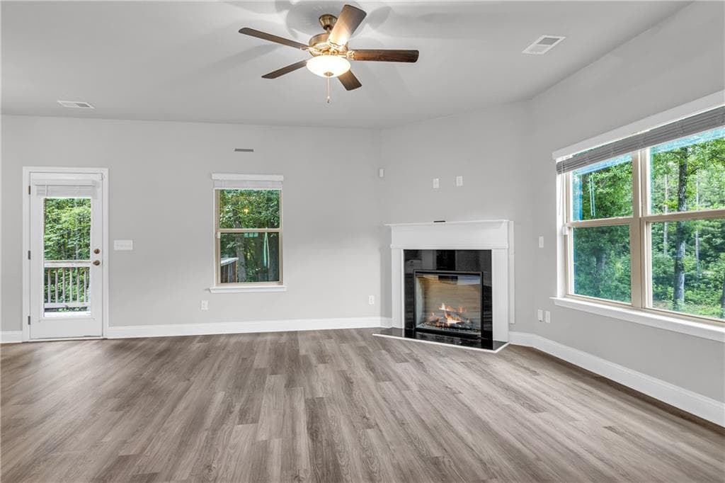 4 bedroom, 3 bathroom, 2,376 sq ft single family residence under contract at 192 Amidon Drive, Villa Rica, GA 30180 — photo 9