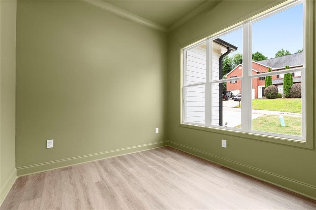 3 bedroom, 3 bathroom, 1,950 sq ft single family residence for sale at 6490 Battery Point, Stone Mountain, GA 30087 — photo 5