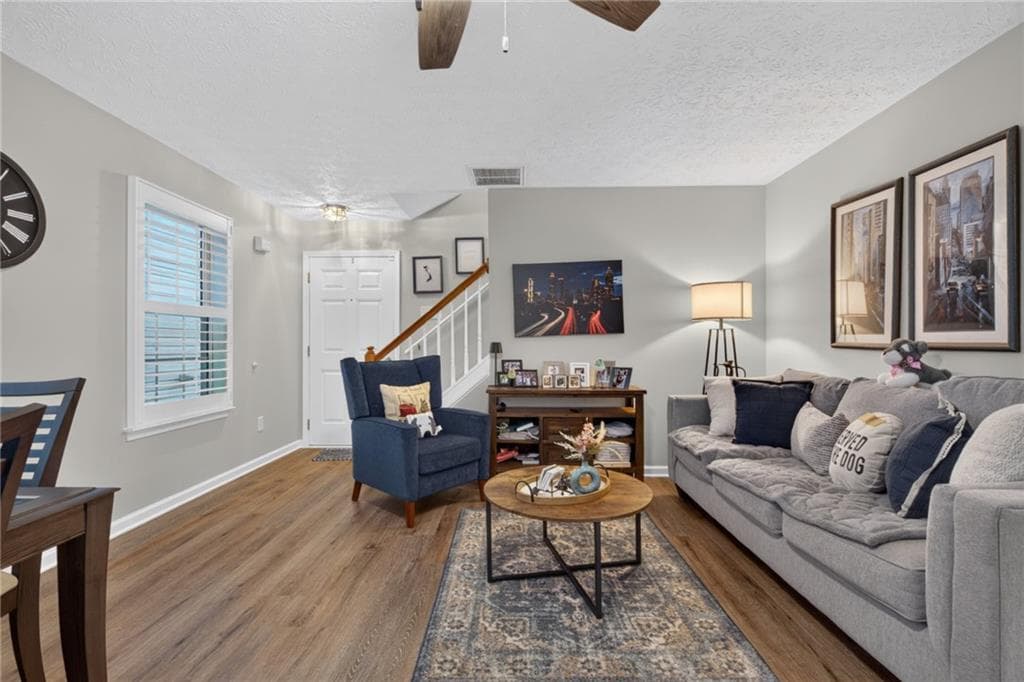 3 bedroom, 3 bathroom, 1,408 sq ft single family residence for sale at 5575 Mountain Top Place, Cumming, GA 30041 — photo 6