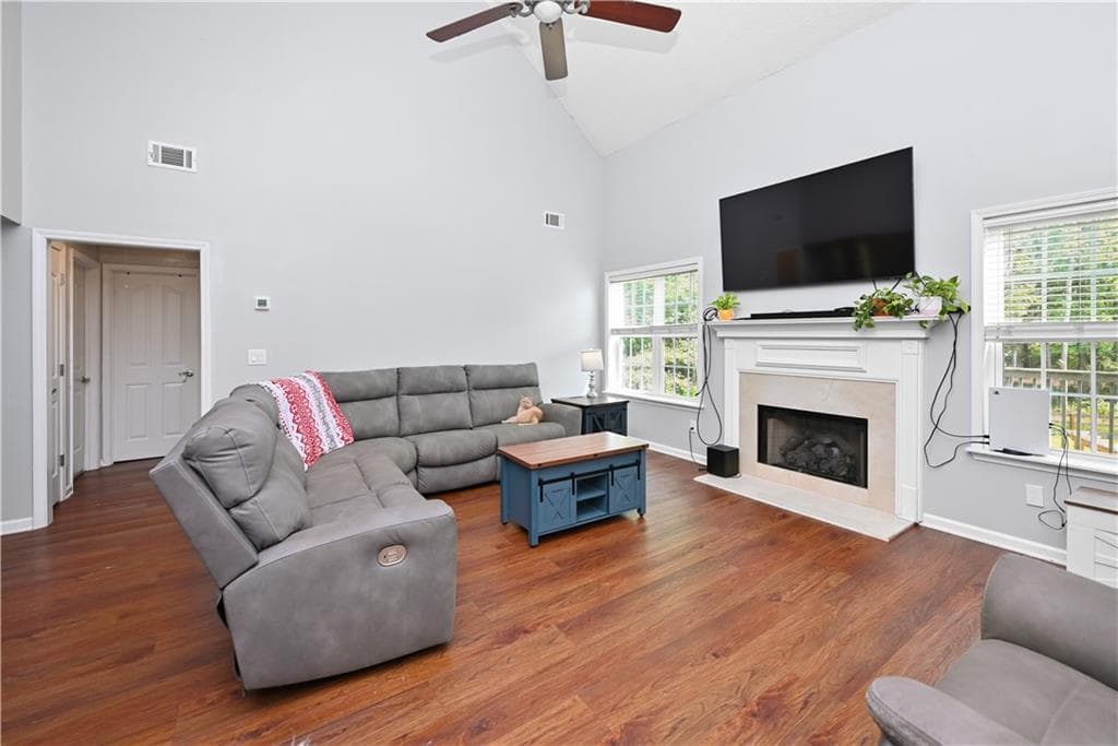 5 bedroom, 4 bathroom, 5,163 sq ft single family residence for sale at 42 Meadows Lane, Senoia, GA 30276 — photo 3
