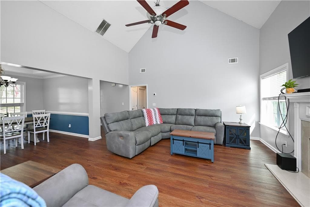 5 bedroom, 4 bathroom, 5,163 sq ft single family residence for sale at 42 Meadows Lane, Senoia, GA 30276 — photo 4