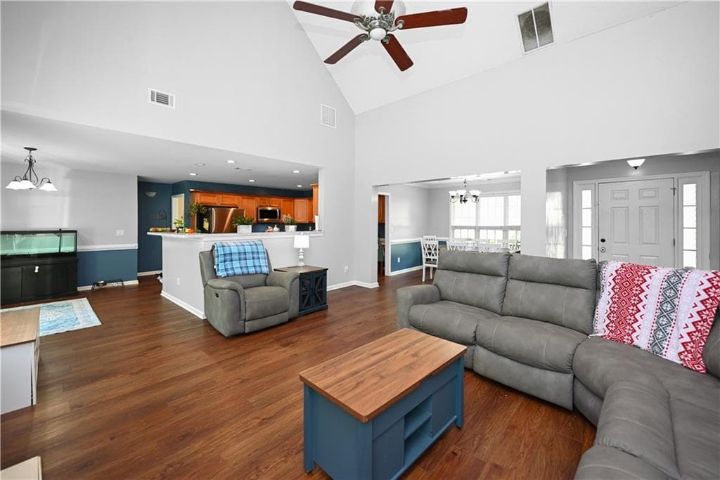 5 bedroom, 4 bathroom, 5,163 sq ft single family residence for sale at 42 Meadows Lane, Senoia, GA 30276 — photo 6
