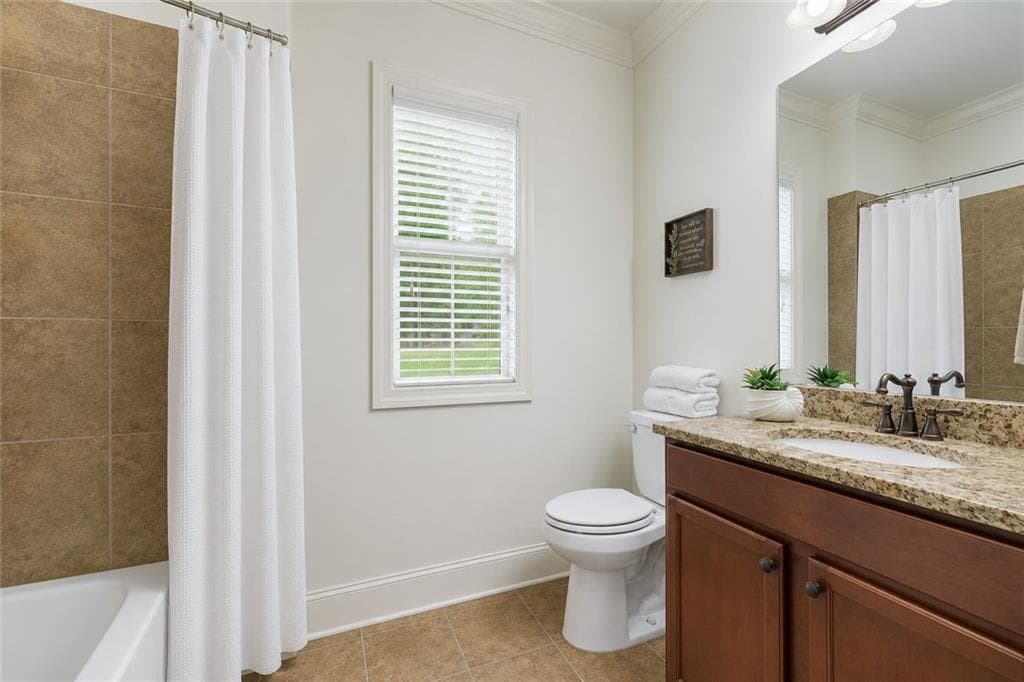 4 bedroom, 5 bathroom, 4,287 sq ft single family residence for sale at 11127 Brookhavenclub Drive, Johns Creek, GA 30097 — photo 9