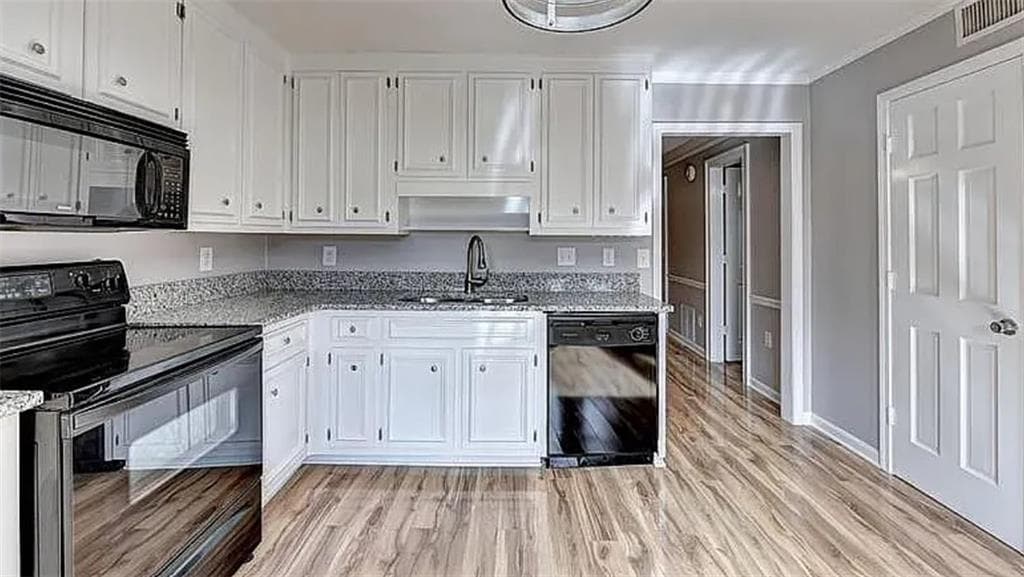 2 bedroom, 3 bathroom, 1,484 sq ft townhouse for rent at 871 Lenox Oaks Circle, Atlanta, GA 30324 for $2,700 a month — photo 10