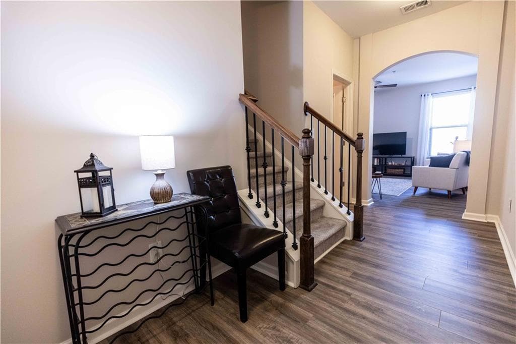 3 bedroom, 3 bathroom, 1,836 sq ft townhouse for sale at 3504 Castleberry Village Circle 36, Cumming, GA 30040 — photo 2