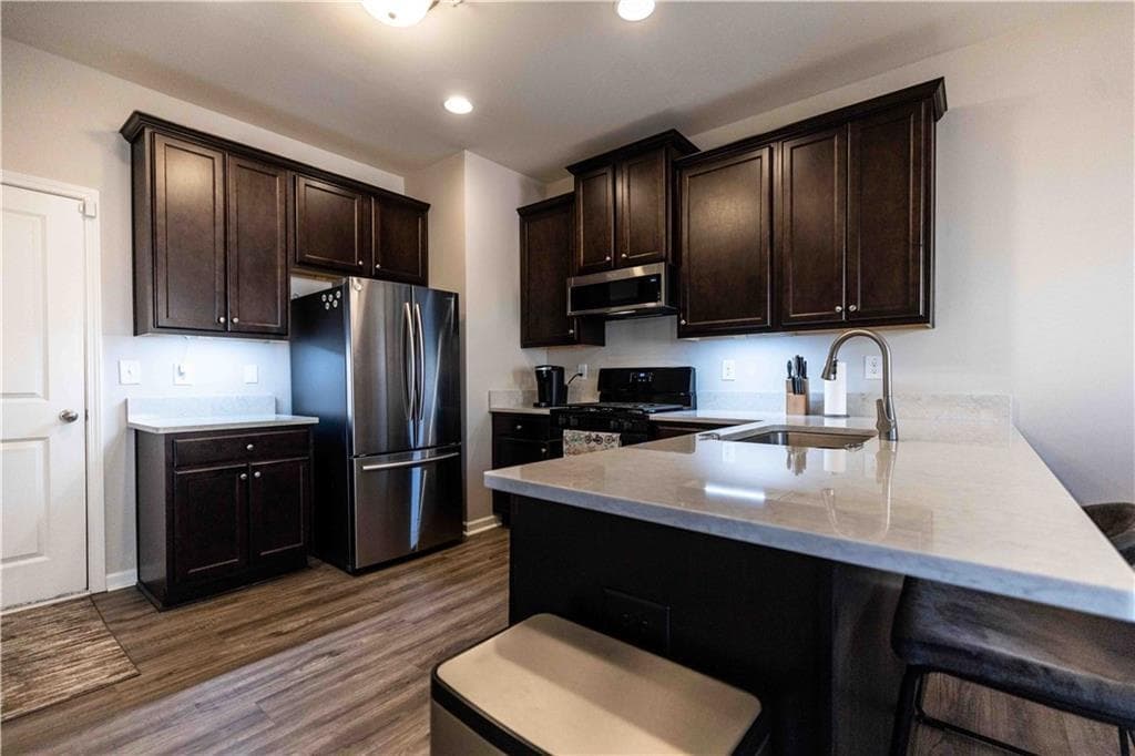 3 bedroom, 3 bathroom, 1,836 sq ft townhouse for sale at 3504 Castleberry Village Circle 36, Cumming, GA 30040 — photo 6