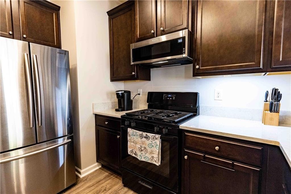 3 bedroom, 3 bathroom, 1,836 sq ft townhouse for sale at 3504 Castleberry Village Circle 36, Cumming, GA 30040 — photo 7