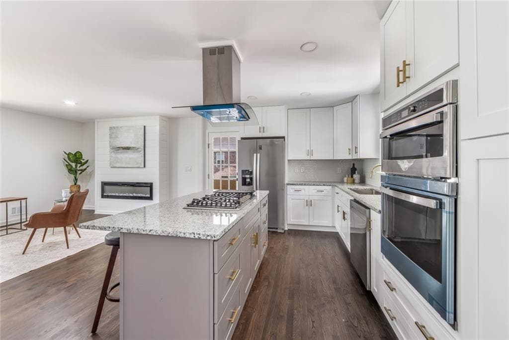 3 bedroom, 3 bathroom, 2,956 sq ft single family residence for sale at 1439 Forest Lane, Marietta, GA 30067 — photo 8