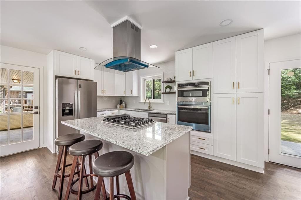 3 bedroom, 3 bathroom, 2,956 sq ft single family residence for sale at 1439 Forest Lane, Marietta, GA 30067 — photo 9