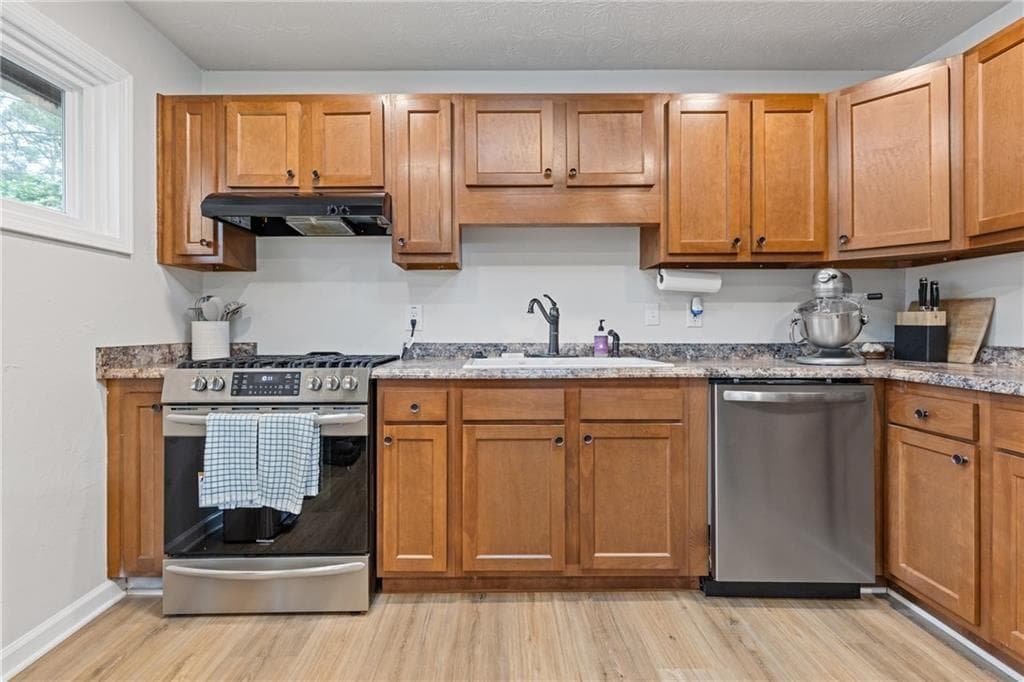 4 bedroom, 2 bathroom, 1,323 sq ft single family residence for rent at 1723 S Alvarado Terrace, Atlanta, GA 30311 for $2,000 a month — photo 7