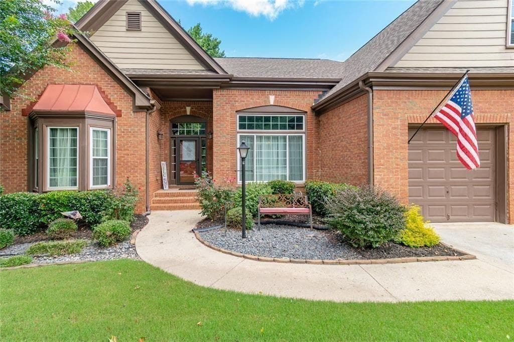 5 bedroom, 4 bathroom, 5,015 sq ft single family residence for sale at 2914 Volland Grove Trail, Lawrenceville, GA 30043 — photo 3