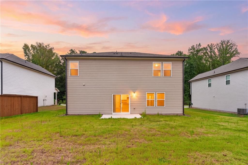 6 bedroom, 4 bathroom, 3,009 sq ft single family residence for sale at 28 Red Dragon Drive, Jefferson, GA 30549 — photo 2