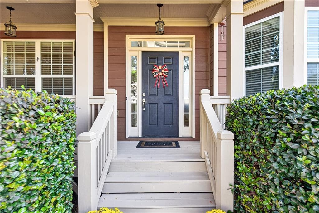 5 bedroom, 3 bathroom, 3,022 sq ft single family residence for sale at 291 Durham Drive, Hoschton, GA 30548 — photo 3