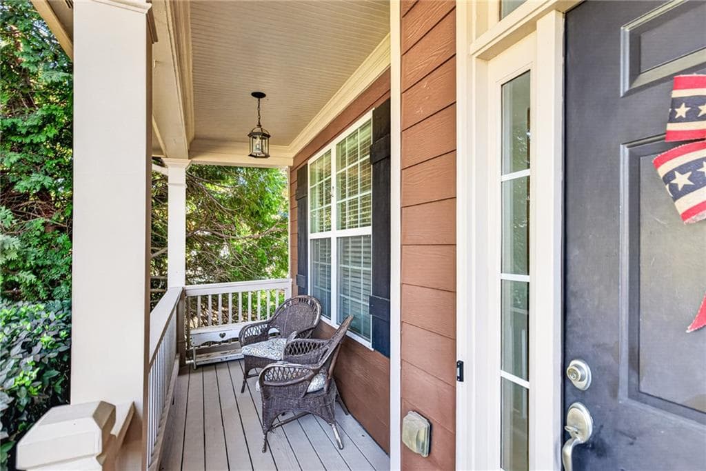 5 bedroom, 3 bathroom, 3,022 sq ft single family residence for sale at 291 Durham Drive, Hoschton, GA 30548 — photo 4