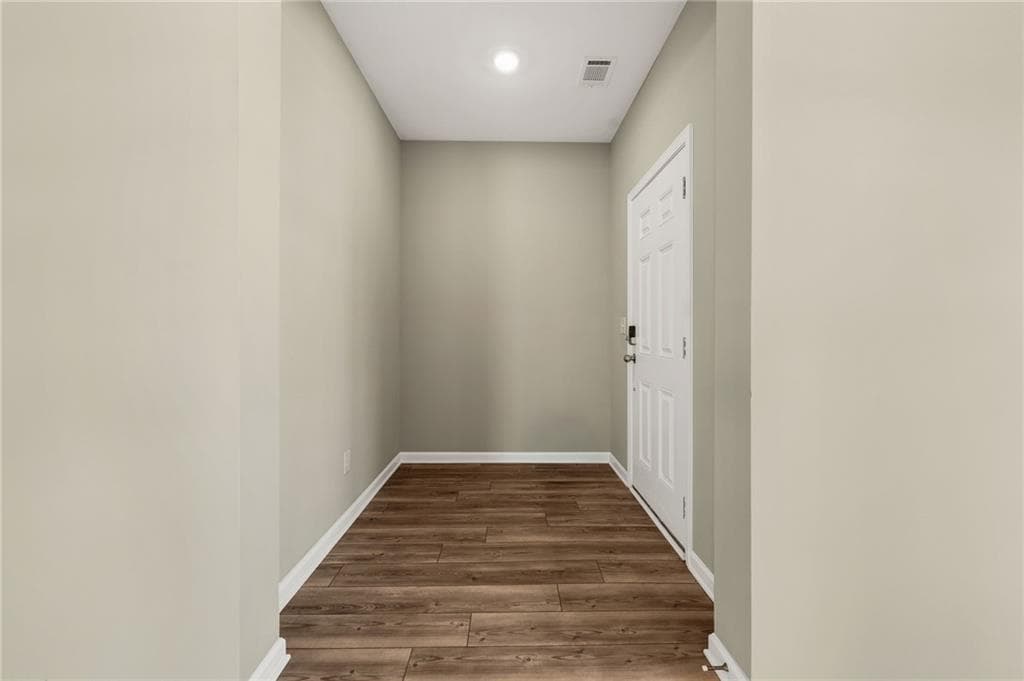 4 bedroom, 3 bathroom, 2,435 sq ft single family residence for rent at 4335 Magpie Drive, Hoschton, GA 30548 for $2,200 a month — photo 2