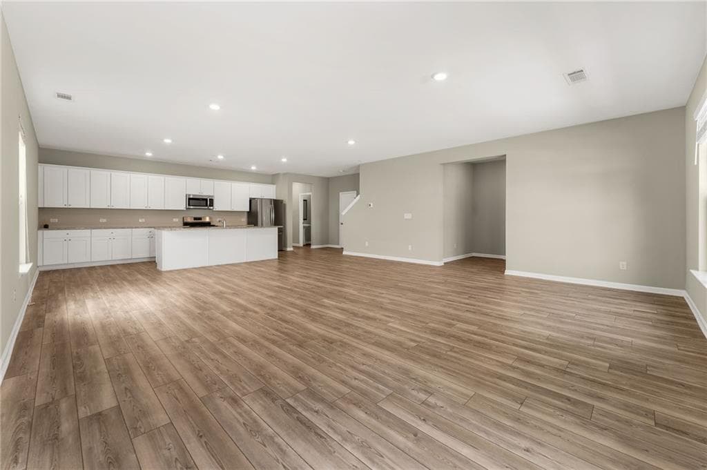 4 bedroom, 3 bathroom, 2,435 sq ft single family residence for rent at 4335 Magpie Drive, Hoschton, GA 30548 for $2,200 a month — photo 4