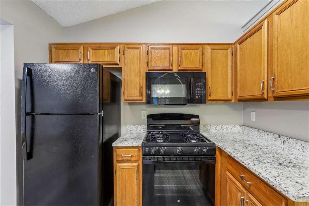 4 bedroom, 2 bathroom, 1,839 sq ft single family residence for sale at 7380 Hunters Ridge Drive, Douglasville, GA 30134 — photo 10