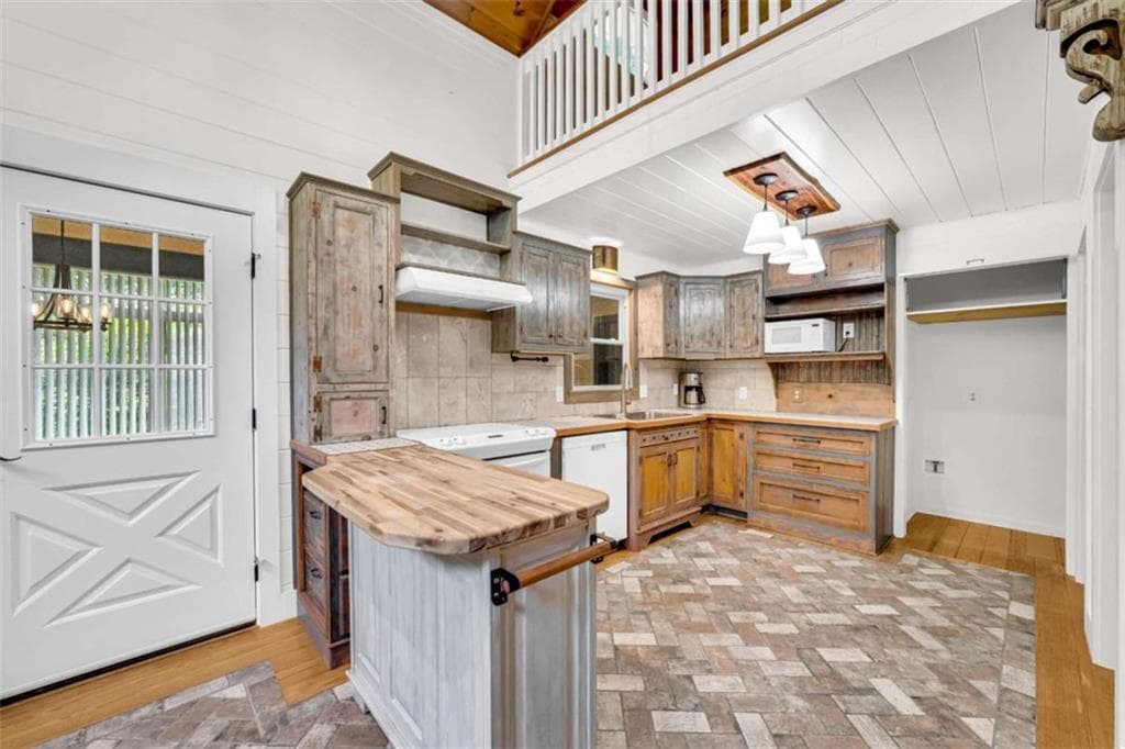 3 bedroom, 4 bathroom, 2,472 sq ft single family residence for sale at 148 Stegall Mill Ridge, Ellijay, GA 30536 — photo 10