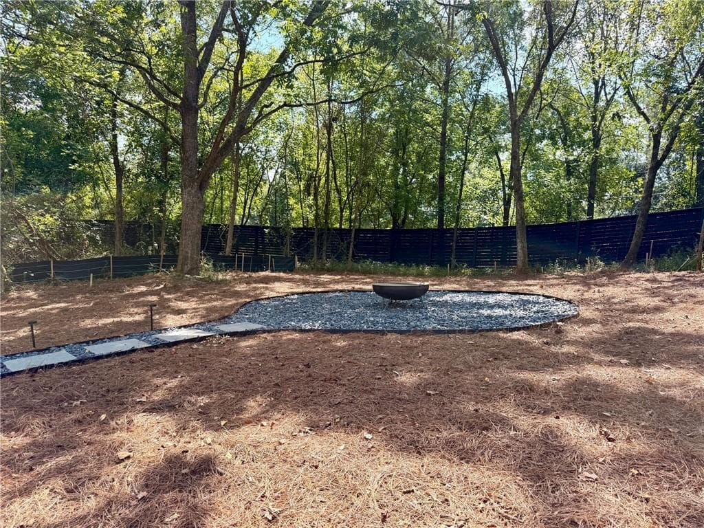 5 bedroom, 6 bathroom, 3,661 sq ft single family residence for sale at 215 Winterberry Way, Roswell, GA 30075 — photo 7