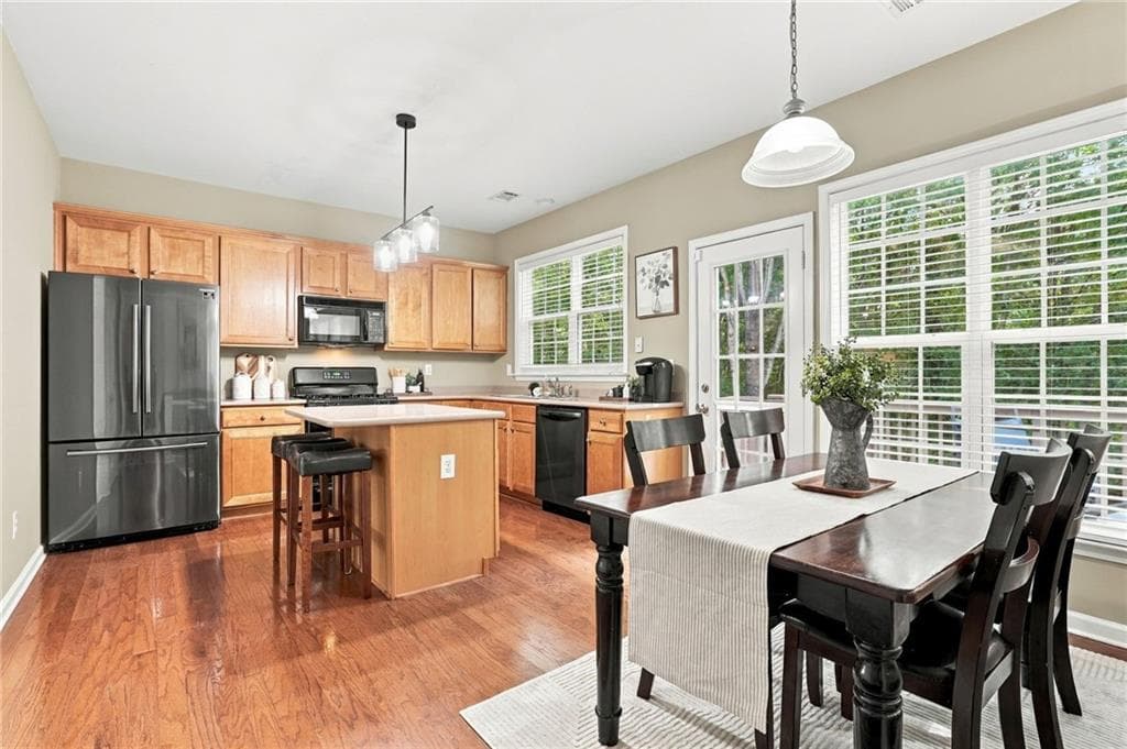 3 bedroom, 3 bathroom, 2,072 sq ft single family residence for sale at 3785 Elder Field Lane, Cumming, GA 30040 — photo 8