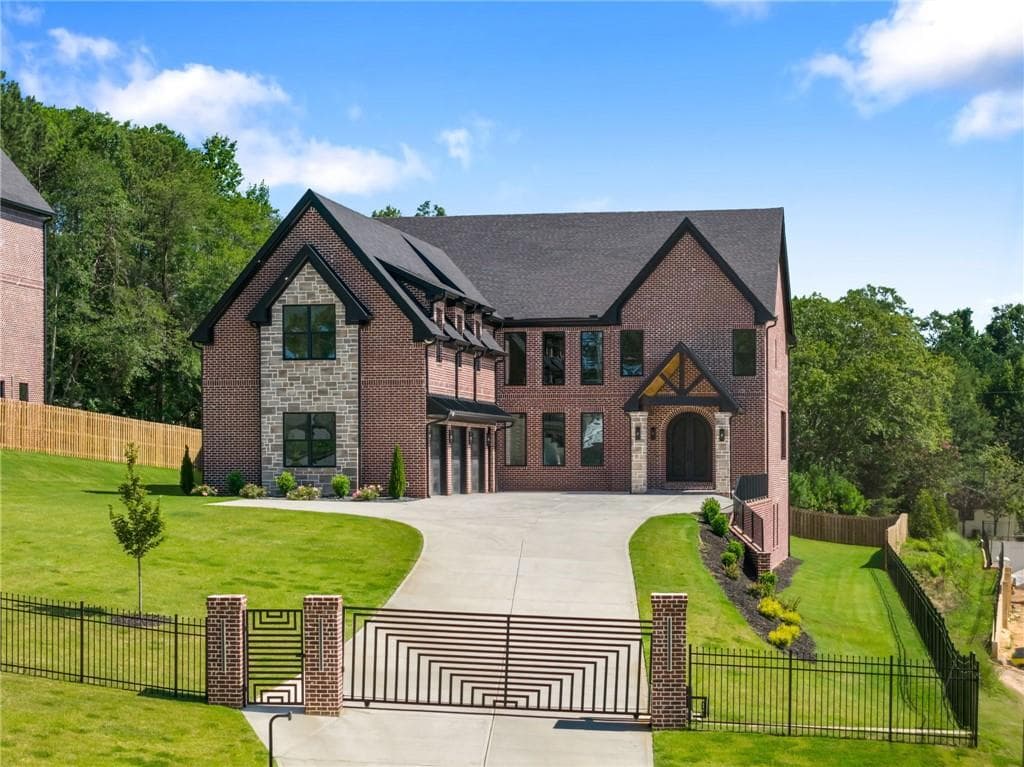 5 bedroom, 7 bathroom, 10,273 sq ft single family residence for rent at 403 Thunder Road, Buford, GA 30518 for $12,000 a month — photo 3