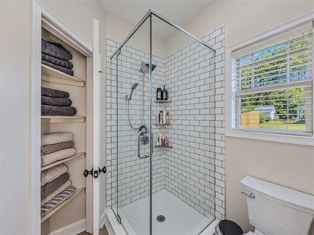 3 bedroom, 3 bathroom, 2,423 sq ft single family residence for sale at 185 Chimney Ridge Lane, Covington, GA 30014 — photo 6