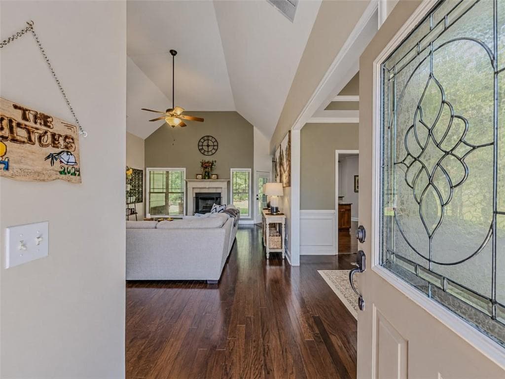 3 bedroom, 3 bathroom, 2,423 sq ft single family residence for sale at 185 Chimney Ridge Lane, Covington, GA 30014 — photo 8