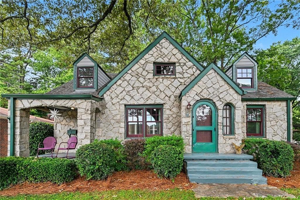 3 bedroom, 3 bathroom, 2,247 sq ft single family residence for sale at 1 Lakeshore Drive, Avondale Estates, GA 30002