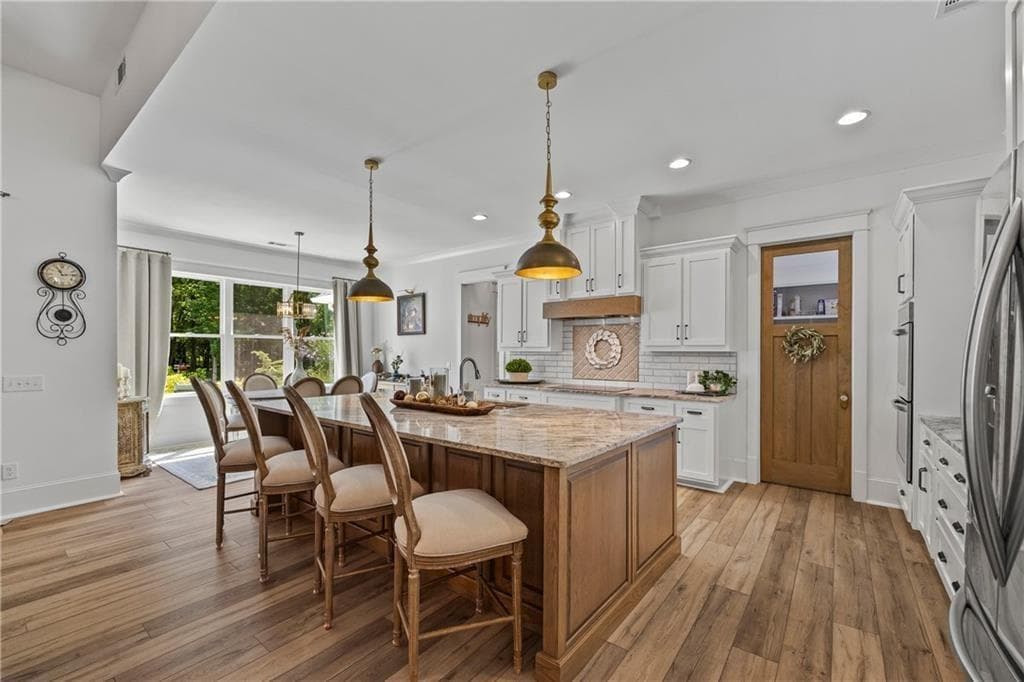 3 bedroom, 3 bathroom, 3,284 sq ft single family residence for sale at 931 Antrim Glen Drive, Hoschton, GA 30548 — photo 8
