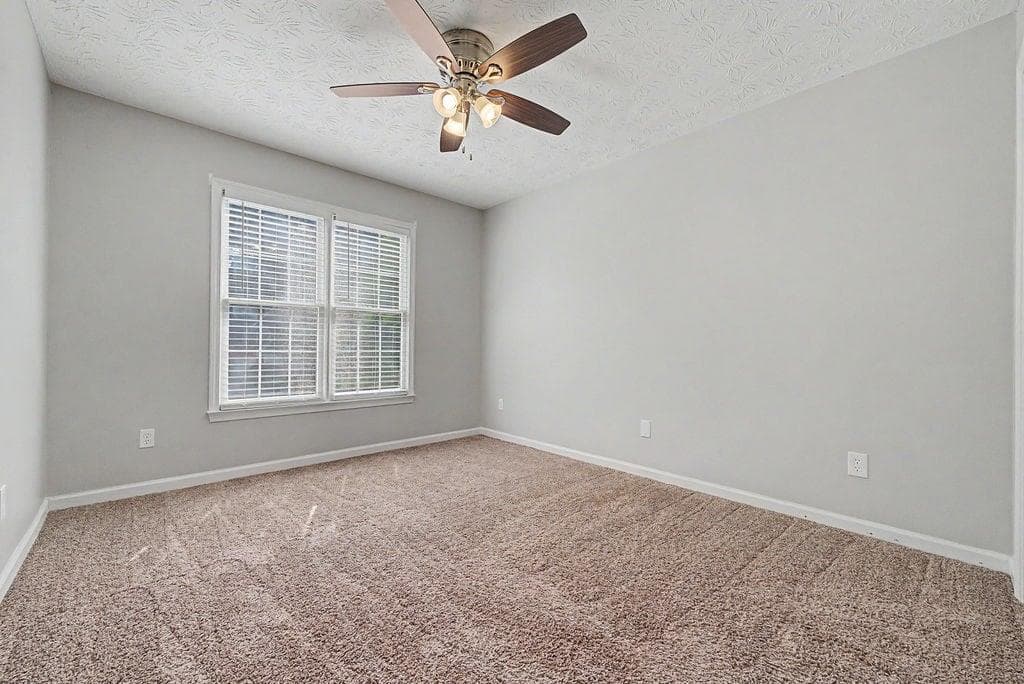 3 bedroom, 3 bathroom, 2,070 sq ft single family residence for sale at 418 Middle Valley Lane, Woodstock, GA 30189 — photo 9