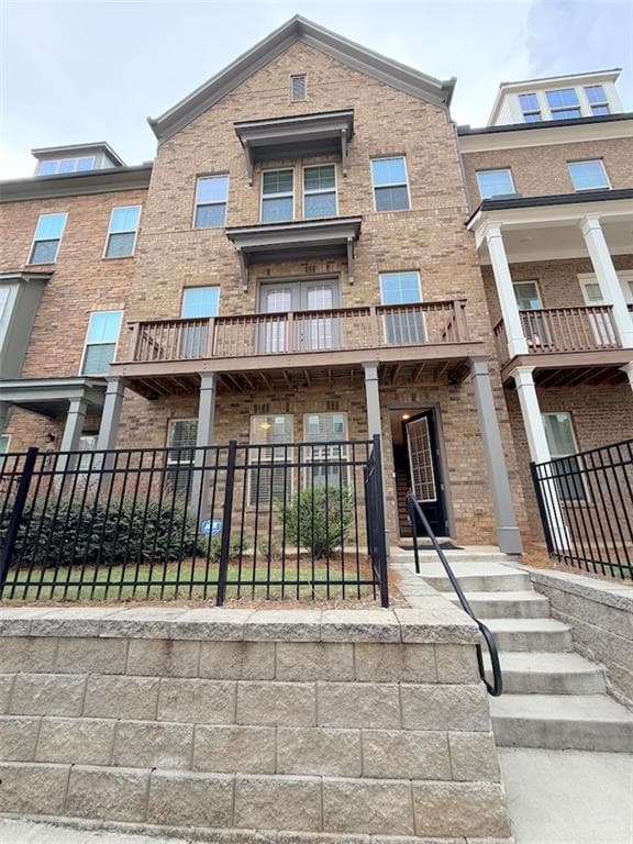 3 bedroom, 4 bathroom, 2,525 sq ft townhouse for rent at 4995 Shay Town Lane, Peachtree Corners, GA 30092 for $3,700 a month — photo 1 of 35