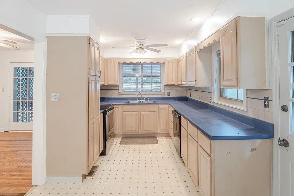 2 bedroom, 2 bathroom, 2,072 sq ft single family residence for rent at 3021 Old Concord Road, Smyrna, GA 30082 for $2,000 a month — photo 9