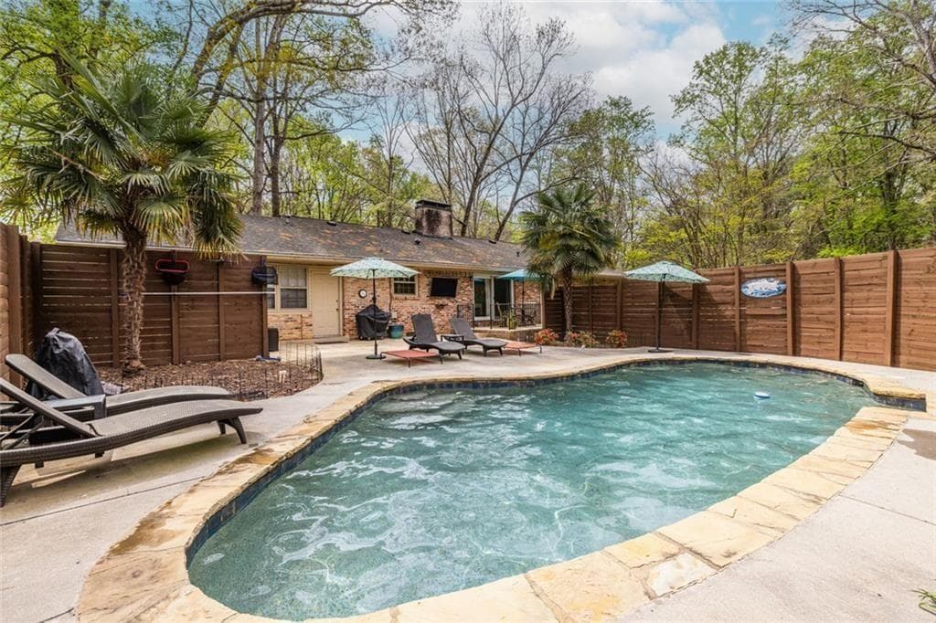 3 bedroom, 2 bathroom, 2,090 sq ft single family residence for sale at 3360 Embry Hills Drive, Atlanta, GA 30341 — photo 5