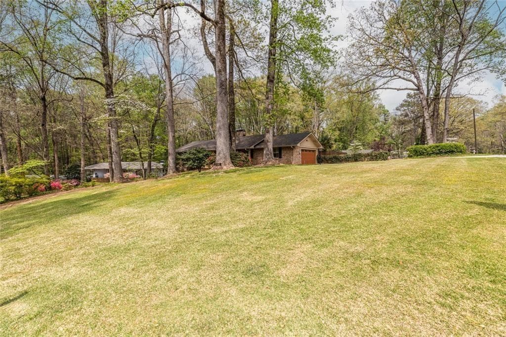 3 bedroom, 2 bathroom, 2,090 sq ft single family residence for sale at 3360 Embry Hills Drive, Atlanta, GA 30341 — photo 6