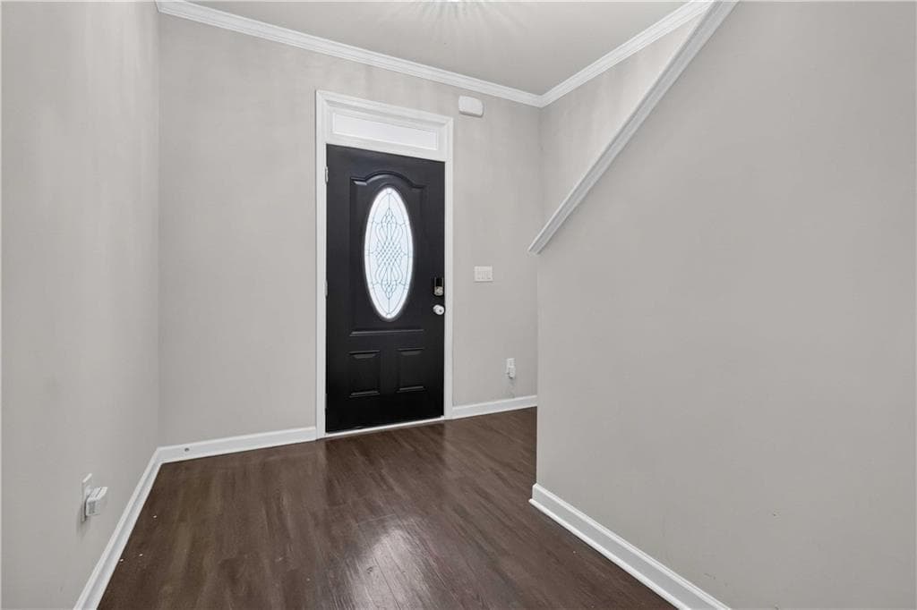 5 bedroom, 3 bathroom, 2,540 sq ft single family residence for rent at 3744 Hampshire, Atlanta, GA 30331 for $3,000 a month — photo 4