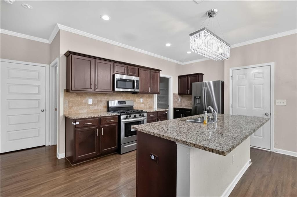 5 bedroom, 3 bathroom, 2,540 sq ft single family residence for rent at 3744 Hampshire, Atlanta, GA 30331 for $3,000 a month — photo 10