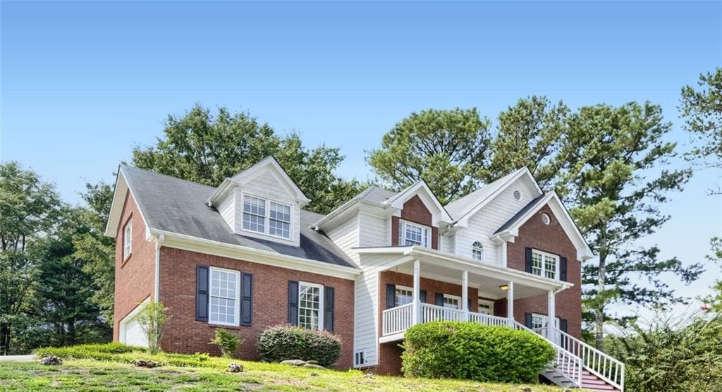 4 bedroom, 4 bathroom, 2,329 sq ft single family residence for sale at 8100 Greens Mill Way, Loganville, GA 30052 — photo 4