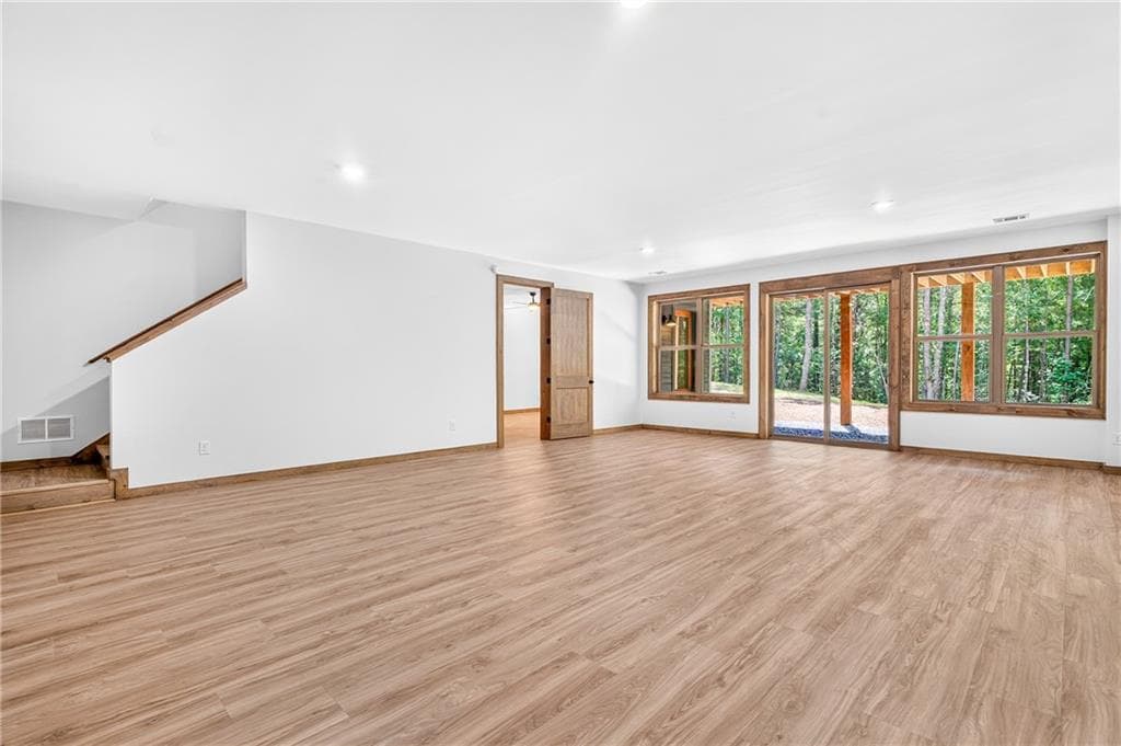 4 bedroom, 3 bathroom, 3,300 sq ft single family residence for sale at 824 Banks Rd, Ellijay, GA 30540 — photo 6