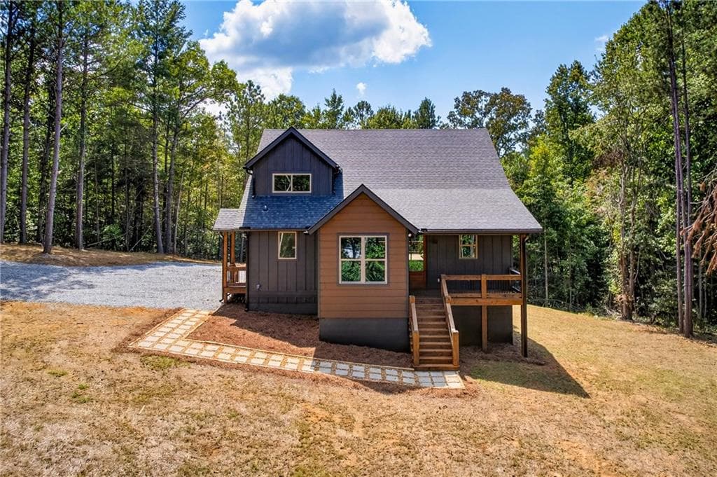 4 bedroom, 3 bathroom, 3,300 sq ft single family residence for sale at 824 Banks Rd, Ellijay, GA 30540 — photo 9