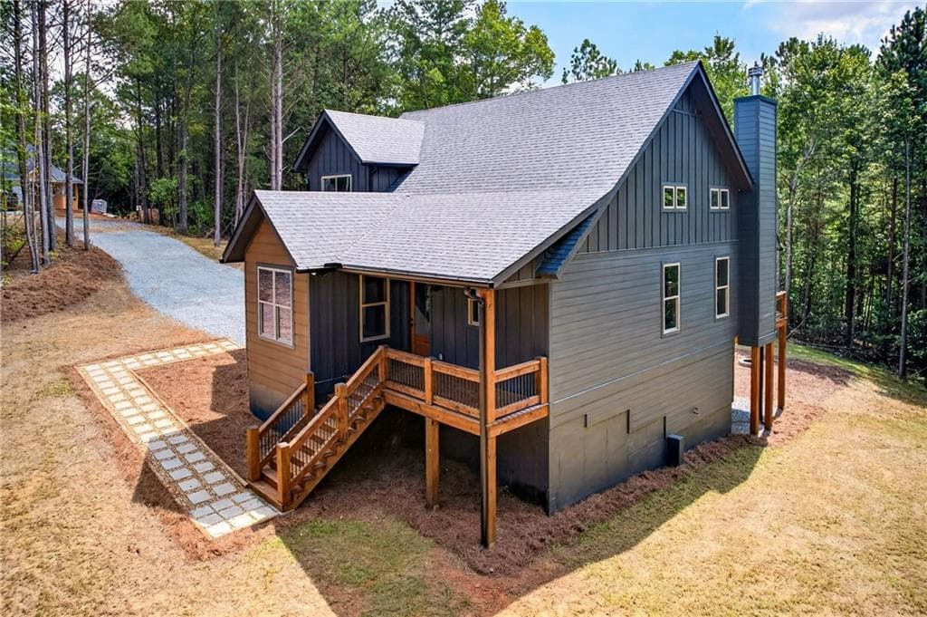 4 bedroom, 3 bathroom, 3,300 sq ft single family residence for sale at 824 Banks Rd, Ellijay, GA 30540 — photo 10
